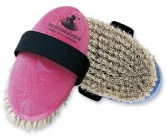 Cuddle brush for horses